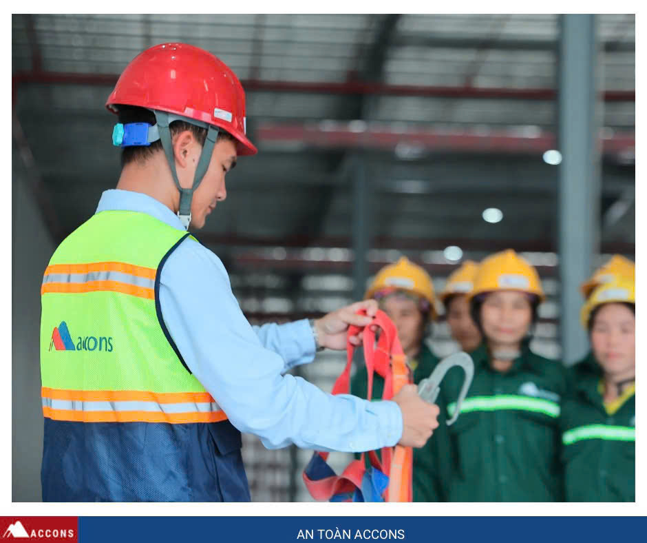 CÔNG TÁC AN TOÀN ĐƯỢC KIỂM SOÁT NGHIÊM NGẶT TẠI CÔNG TRƯỜNG NHÀ XƯỞNG NHẬT BẢN